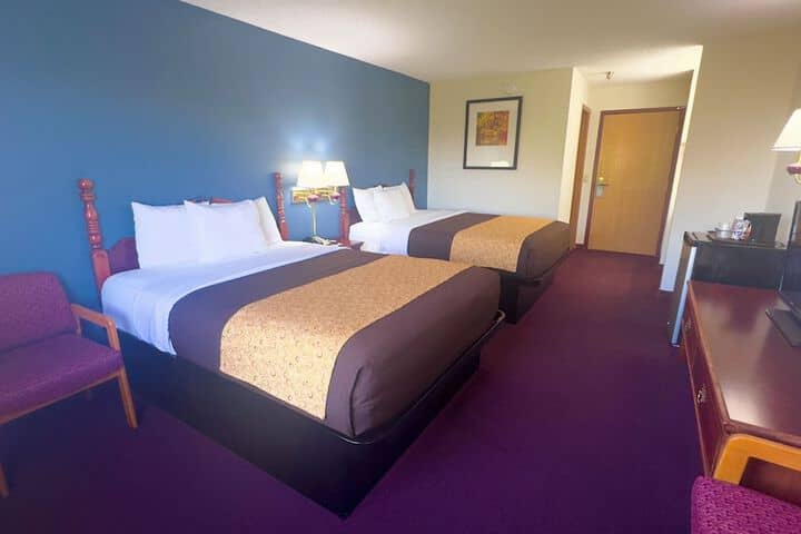 Room 9 of 29