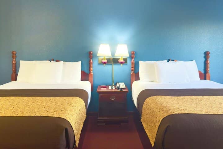 Room 11 of 29