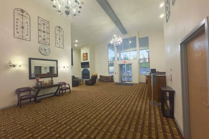 Hotel Interior 4 of 29